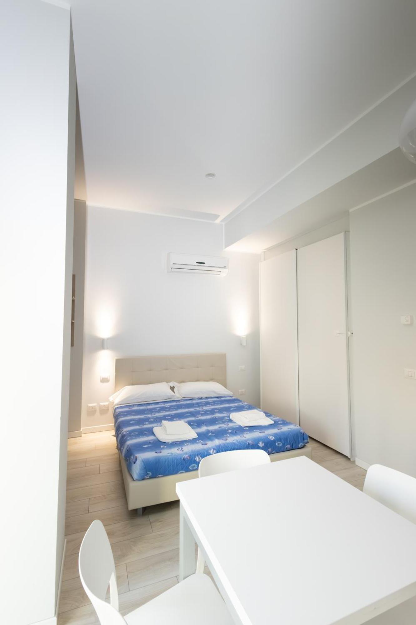 Monviso Modern - Exclusive Apartment Milan Bagian luar foto